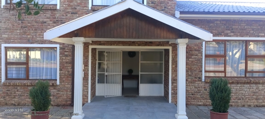 5 Bedroom Property for Sale in Bayview Western Cape